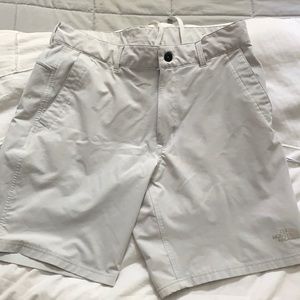 Men’s The North Face khaki shorts